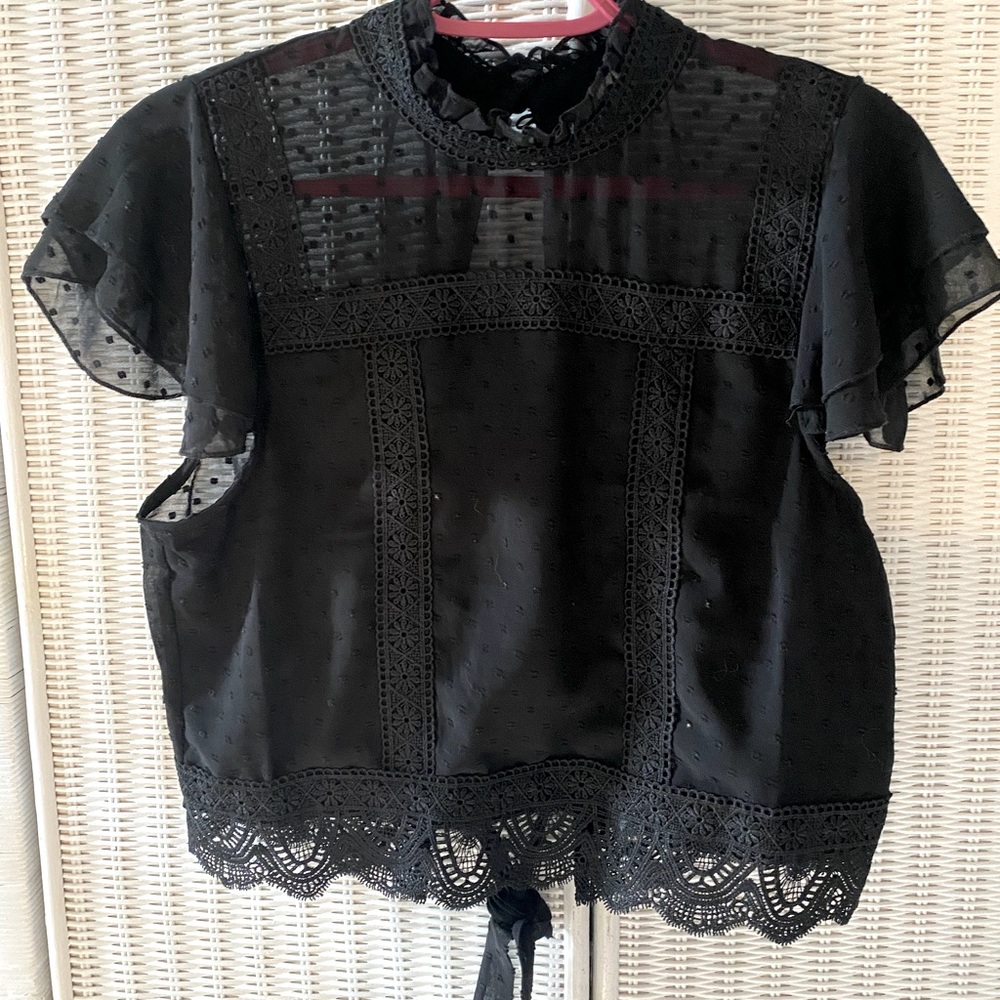 Miami black lace crop